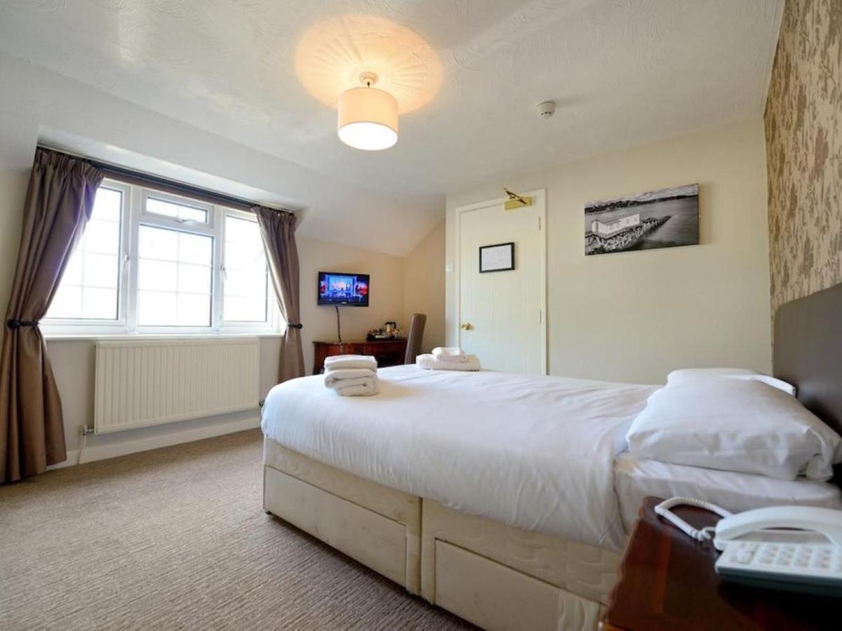 Savoy Country Inn Сент-Клирс Экстерьер фото